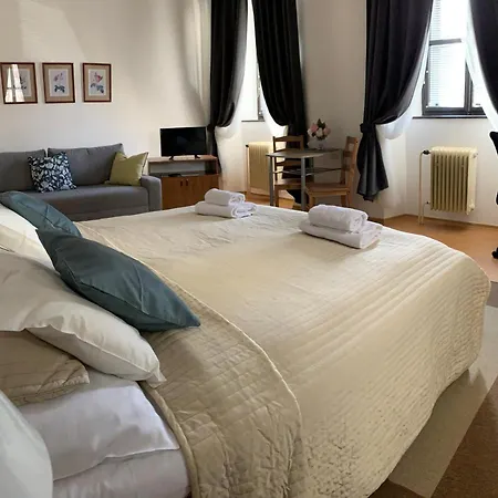 U Apostola Hotel