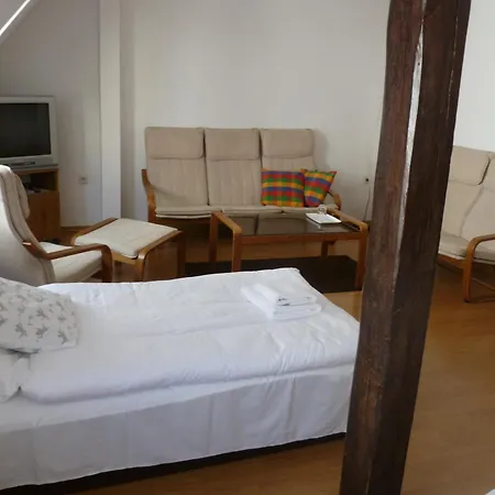 Hotel U Apostola 3*