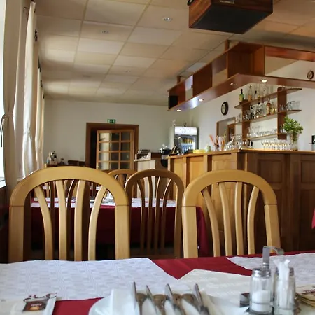 Hotel U Apoštola 3*