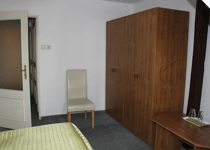 Hotell U Apostola