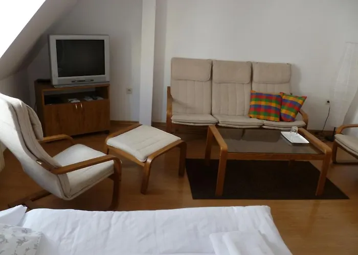 Hotell U Apostola 3*